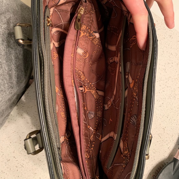 Green handbag with wallet - Picture 3 of 4